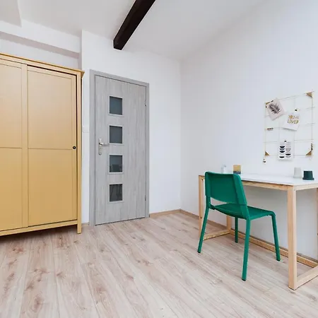 Romantic Poet's Apartment@slowackiego 公寓 *